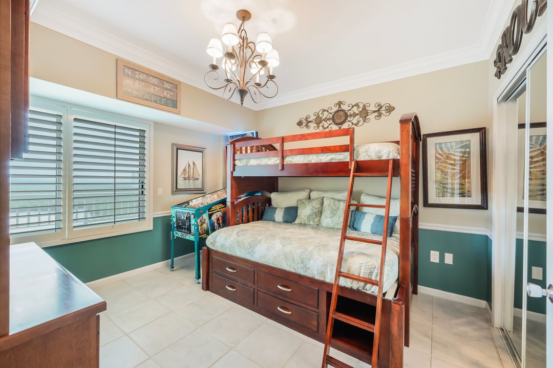 21 Bluebill Ave  #B-1102, Naples, FL 34108