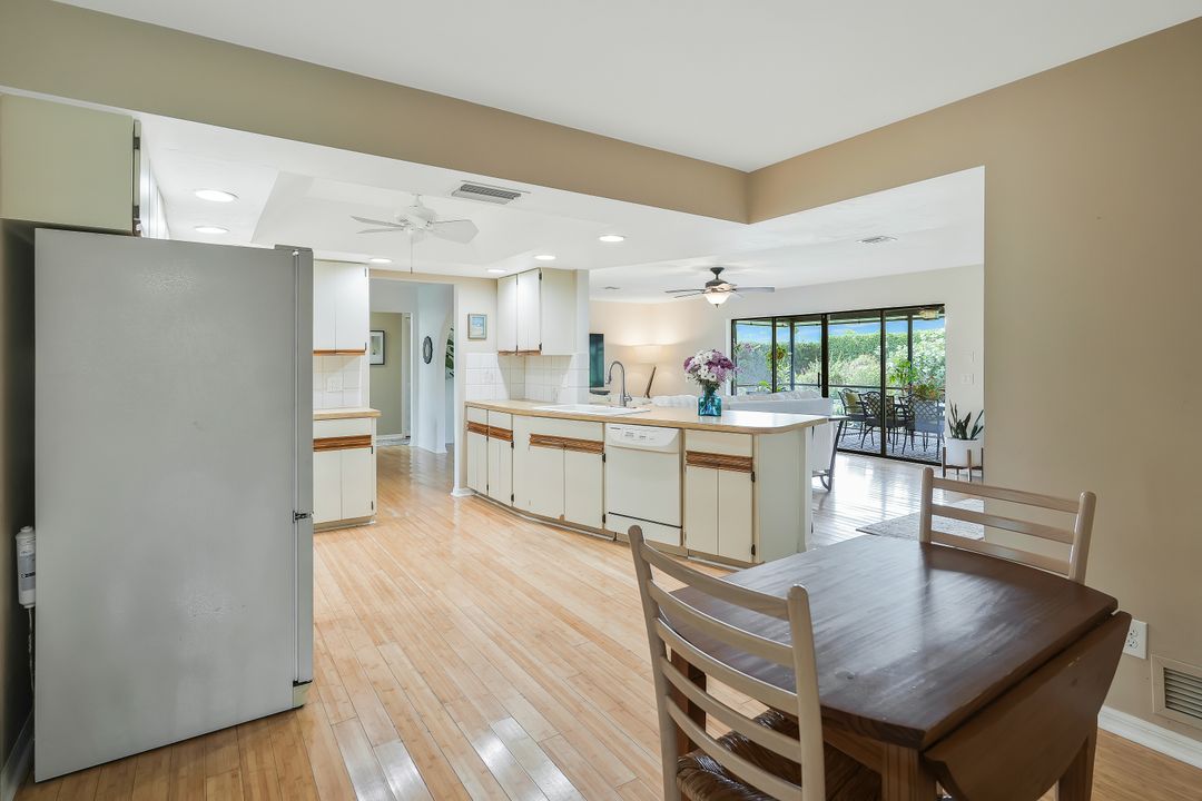 10361 Windsor Way, Naples, FL 34109