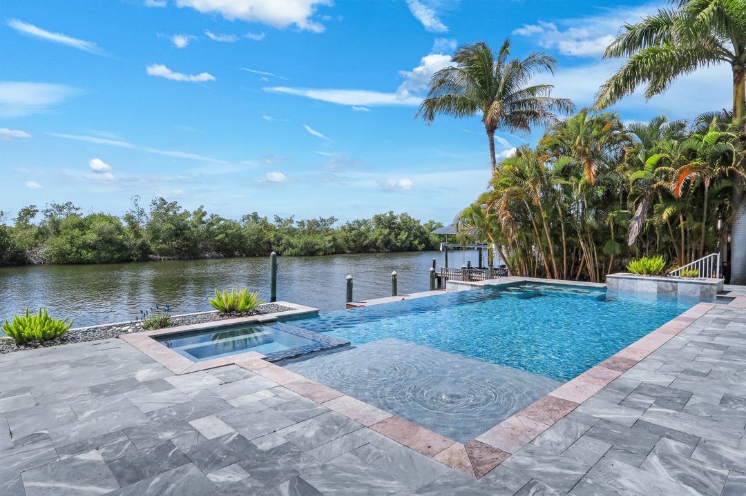 2826 SW 44th Terrace, Cape Coral, FL 33914