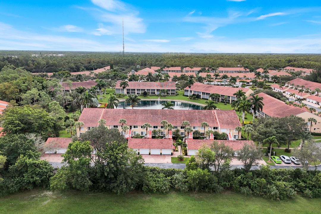 2415 Bayou Ln #3, Naples, FL 34112