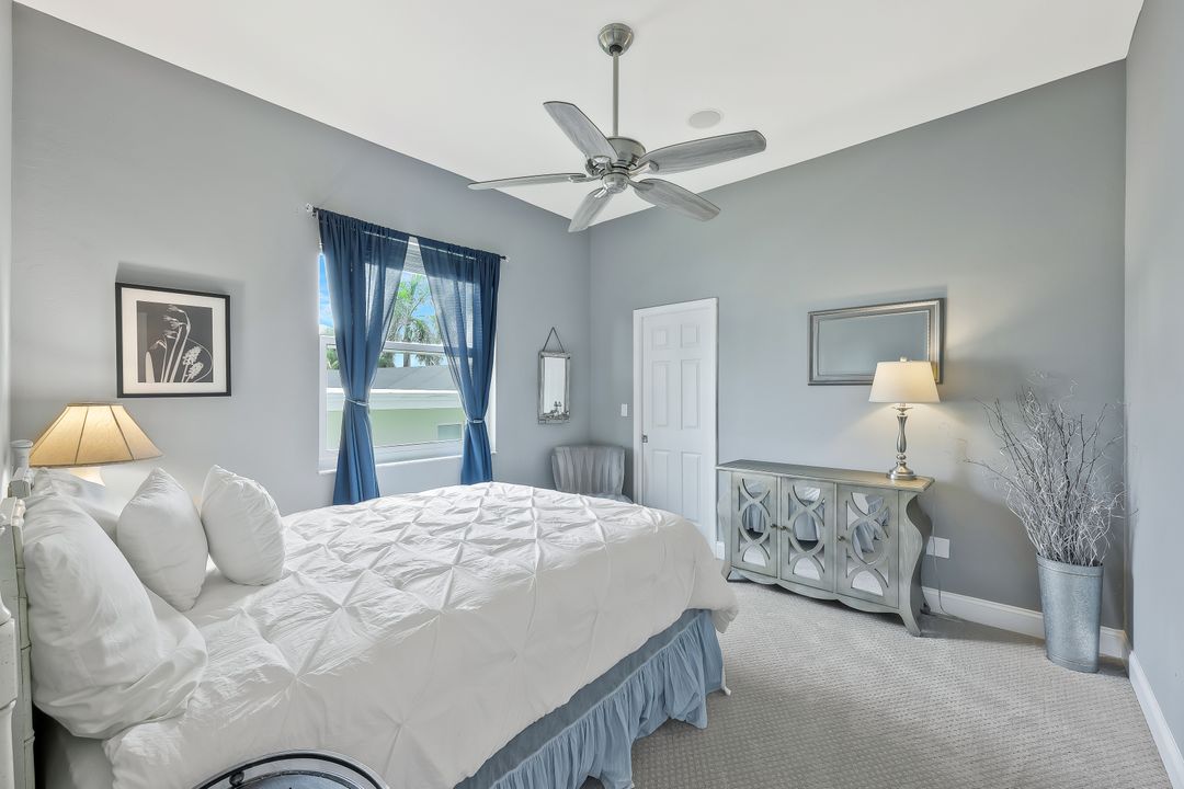 4837 Regal Dr, Bonita Springs, FL 34134