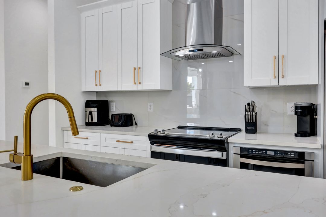 636 NE 8th Terrace, Cape Coral, FL 33909