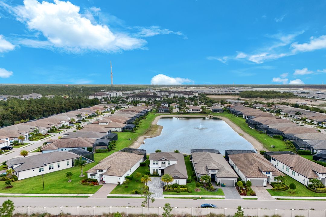 3697 Sapphire Cv Cir, Naples, FL 34114