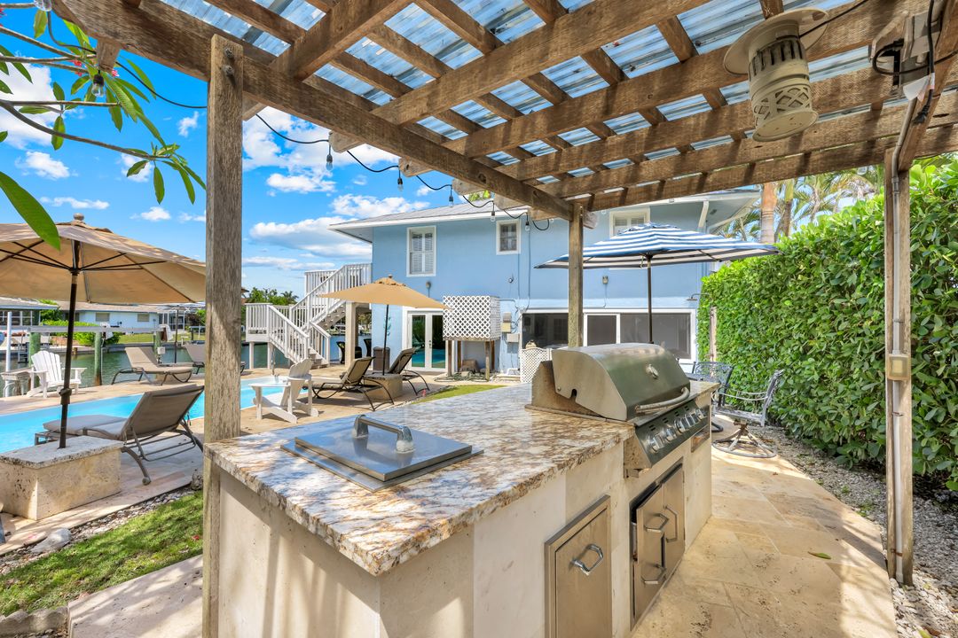 544 Seagrape Dr, Marco Island, FL 34145