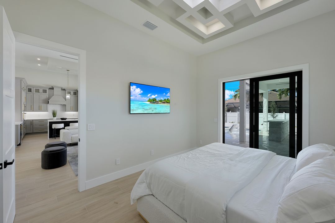 5240 SW 19th Pl, Cape Coral, FL 33914