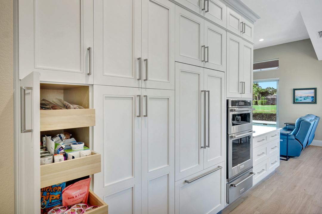 1799 Langford Ln, Naples, FL 34109