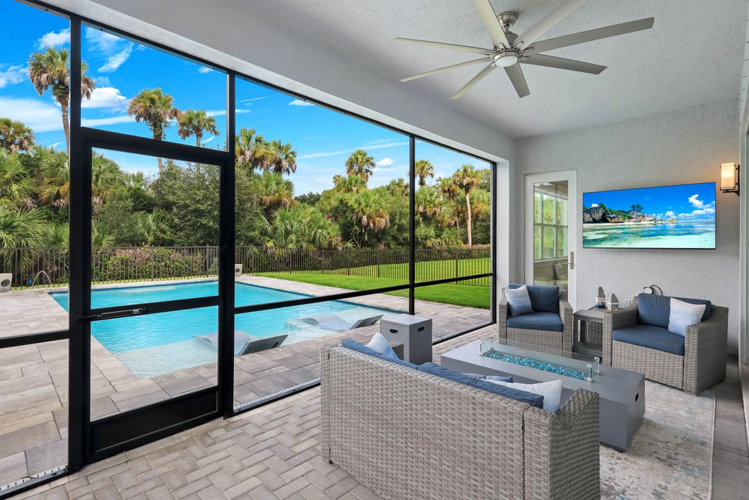 11855 Gardenia Ave, Naples, FL 34120