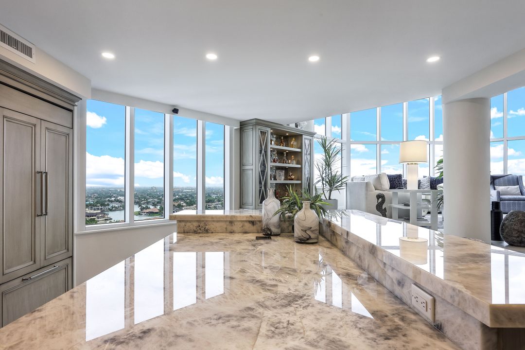 4041 Gulf Shore Blvd N #PH-6, Naples, FL 34103