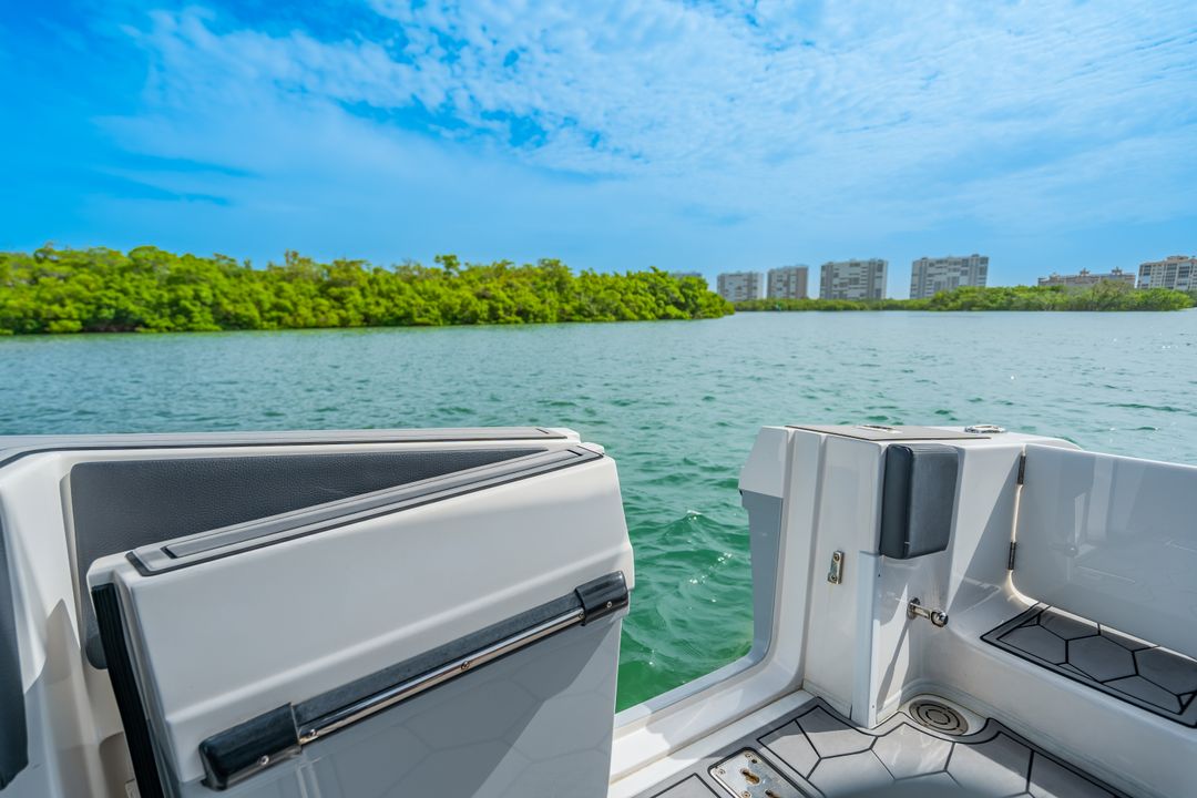 445 Dockside Dr, Naples, FL 34110