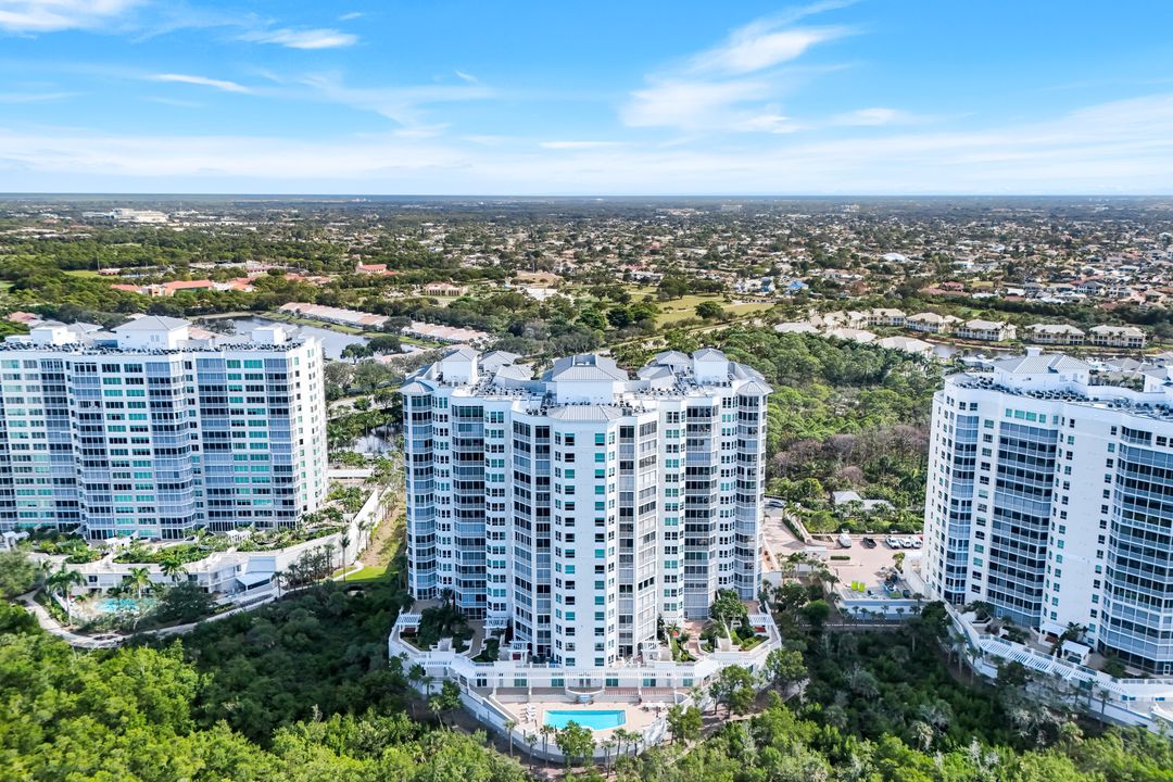 285 Grande Way #401, Naples, FL 34110