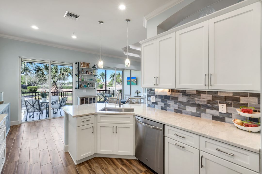 8839 Nautical Landing Cir #201, Naples, FL 34120