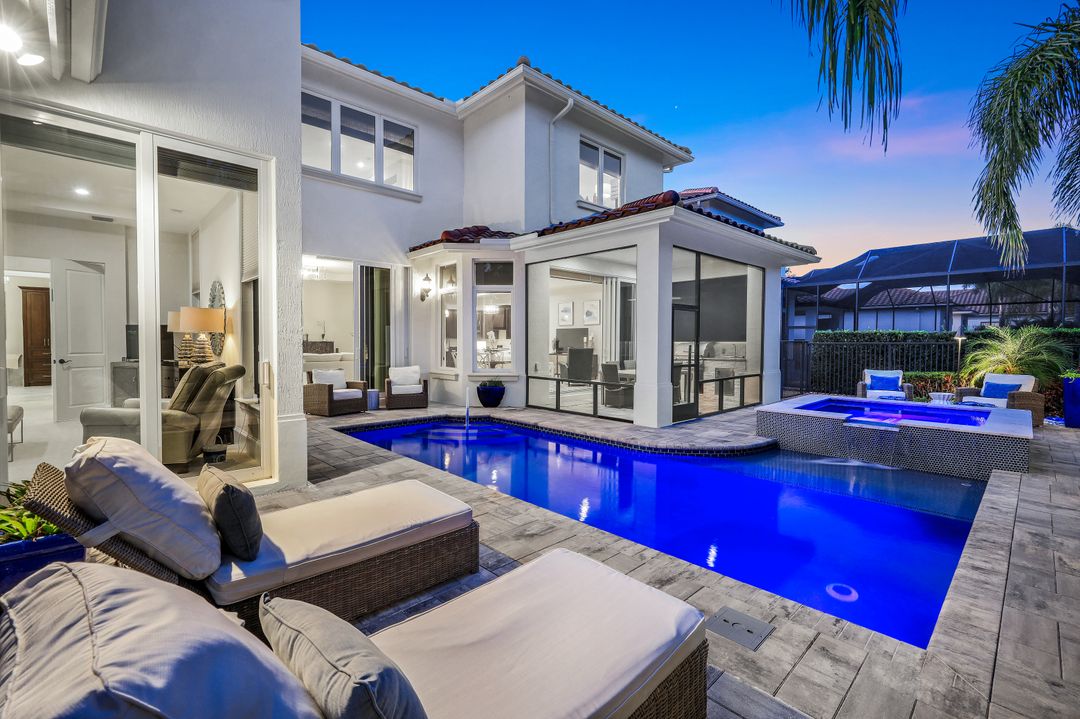 2106 Modena Ct, Naples, FL 34105