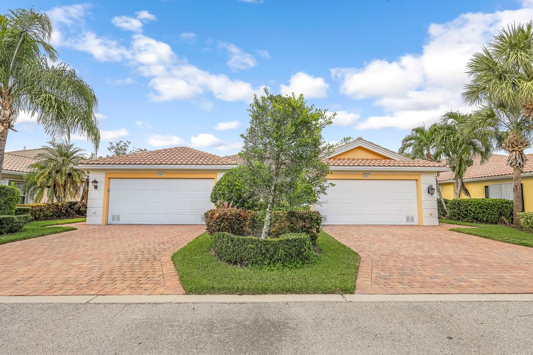 28827 Vermillion Ln, Bonita Springs, FL 34135