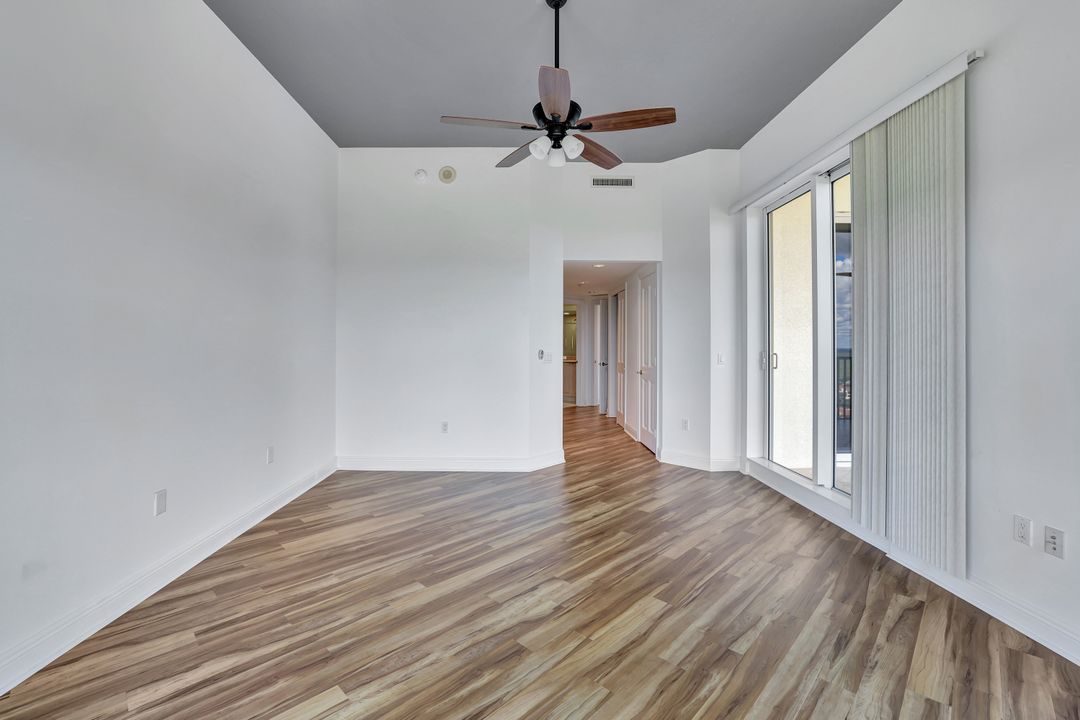 1060 Borghese Ln #2001, Naples, FL 34114