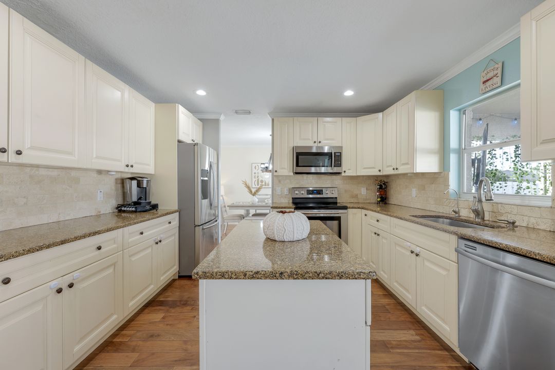 1209 SW 18th Terrace, Cape Coral, FL 33991