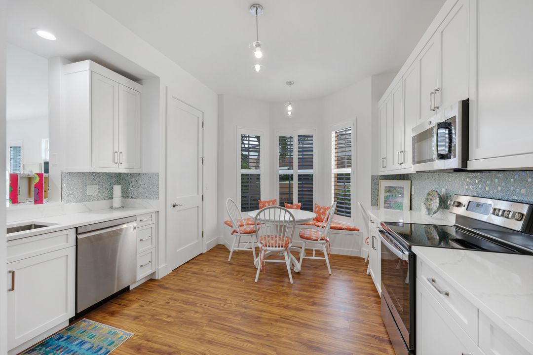 510 Via Veneto #102, Naples, FL 34108