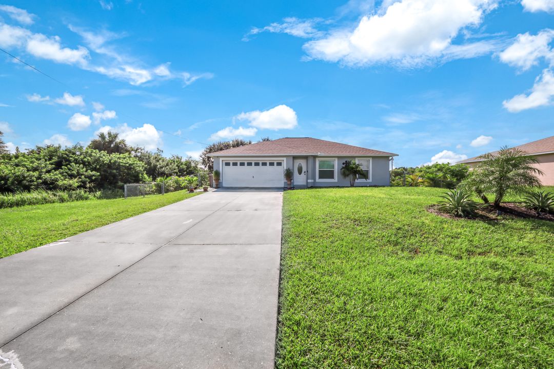 515 Peerless Cir, Lehigh Acres, FL 33974