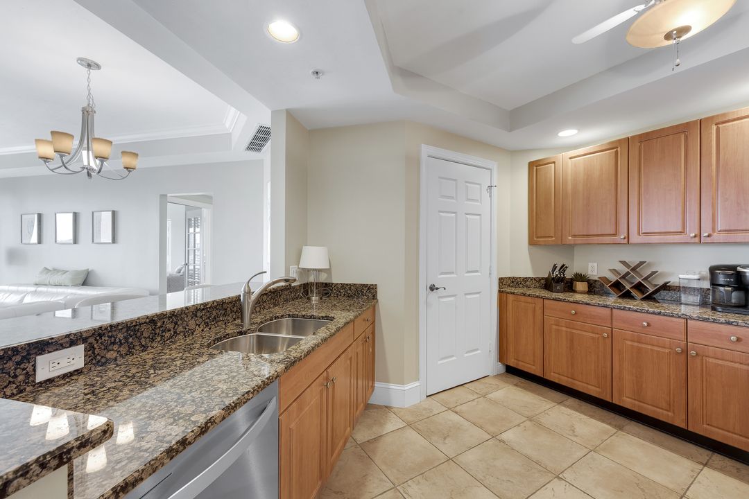 2745 First St #701, Fort Myers, FL 33916