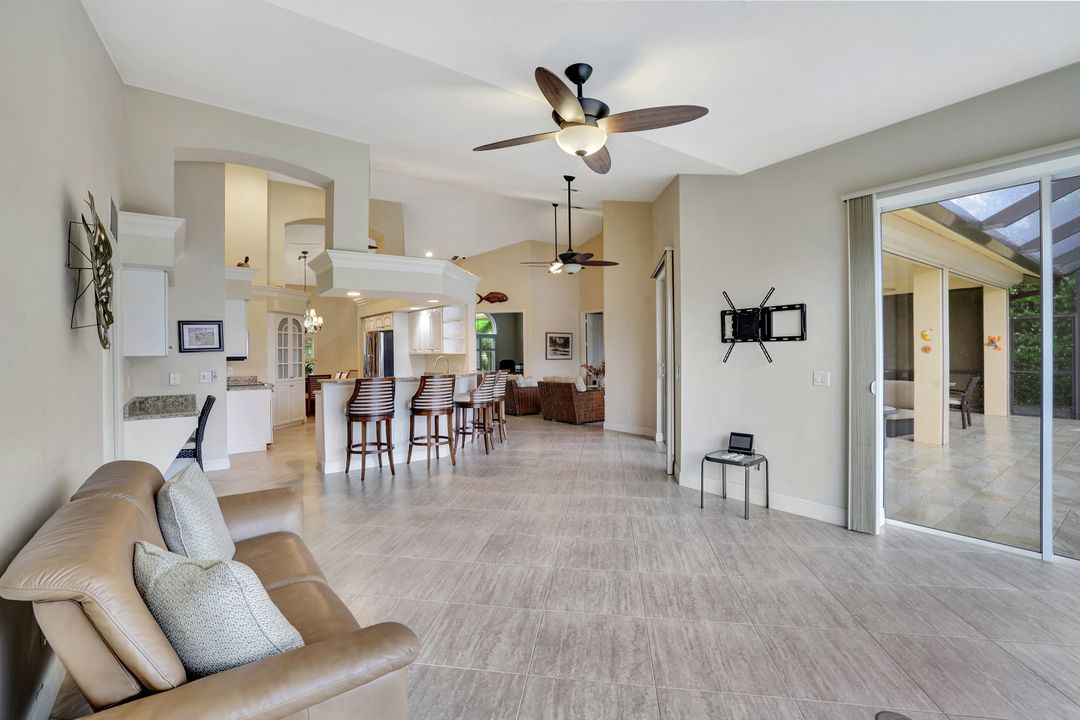 680 Thrush Ct, Marco Island, FL 34145