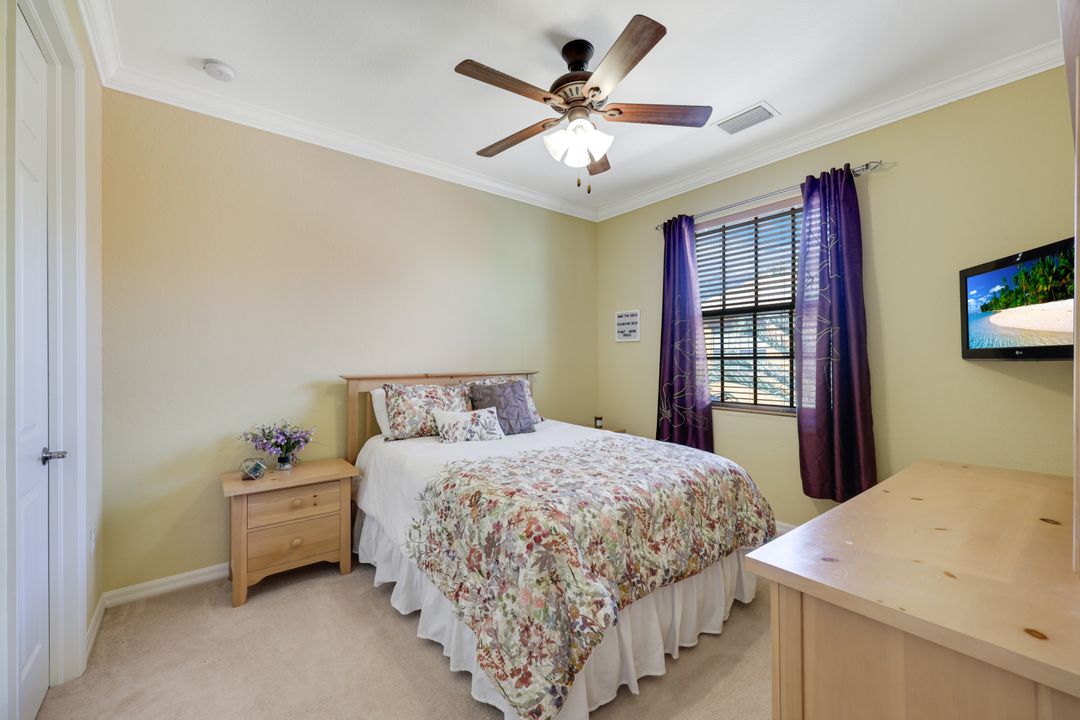 9027 Alturas Ln #3304, Naples, FL 34113