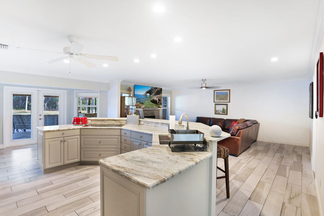 6516 Trail Blvd, Naples, FL 34108
