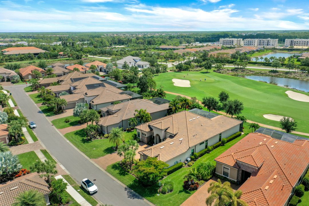 8678 Amour Ct, Naples, FL 34119