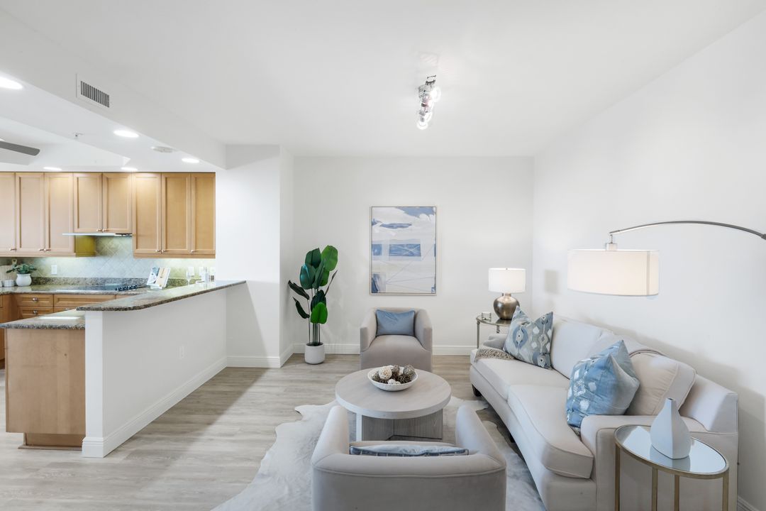 455 Cove Tower Dr #902, Naples, FL 34110