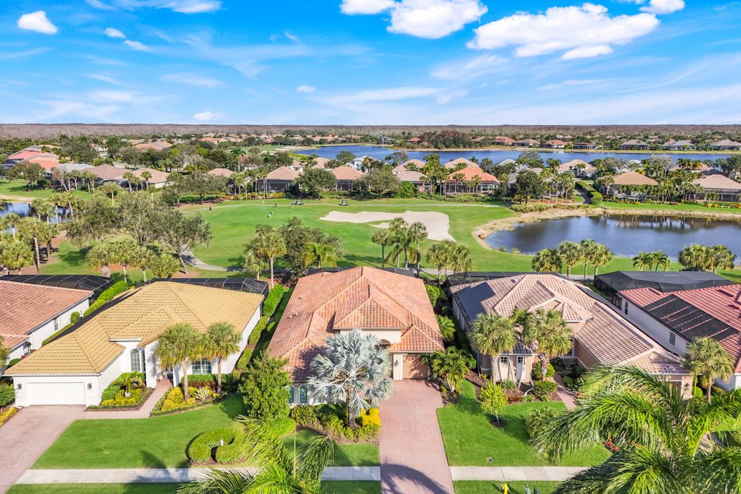 11925 Heather Woods Ct, Naples, FL 34120