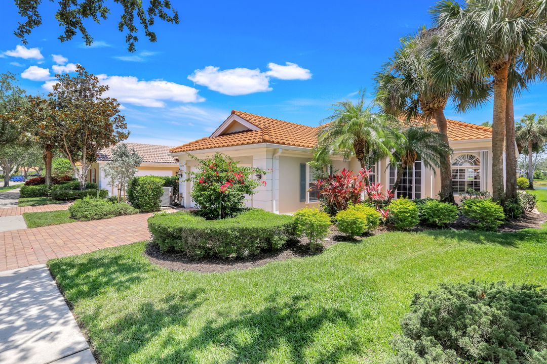 3774 Whidbey Way, Naples, FL 34119