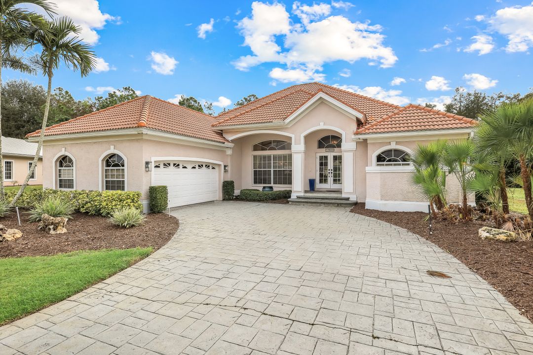 12820 Silverthorn Ct, Bonita Springs, FL 34135