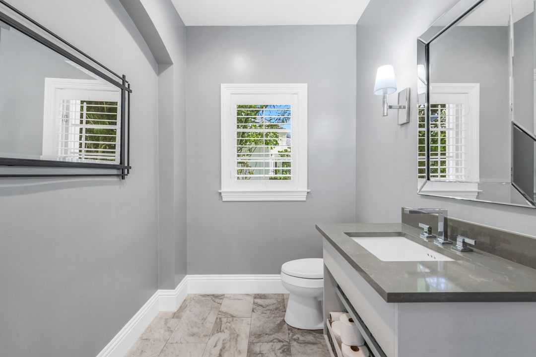 400 Springline Dr, Naples, FL 34102