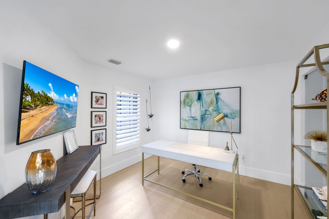 2128 Paget Cir, Naples, FL 34112