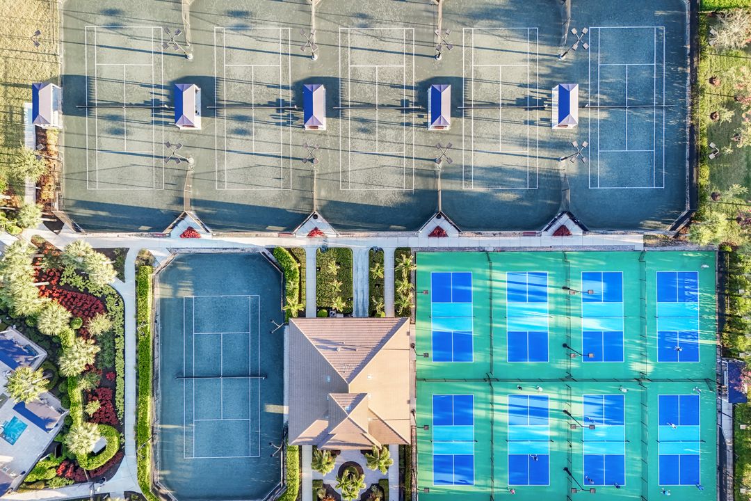 28560 Twain Dr, Bonita Springs, FL 34135