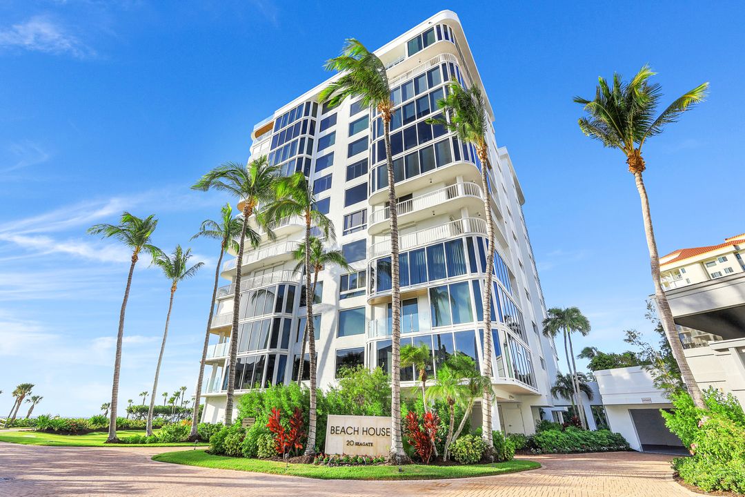20 Seagate Dr #202, Naples, FL 34103