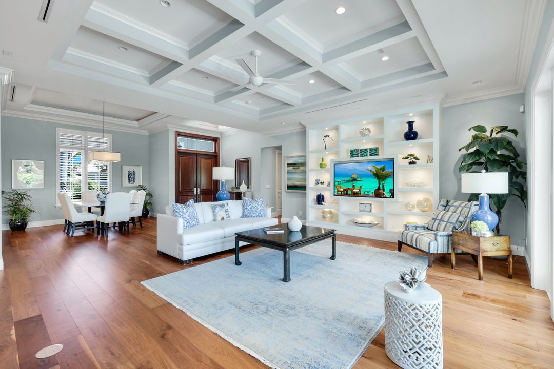 524 Turtle Hatch Ln, Naples, FL 34103