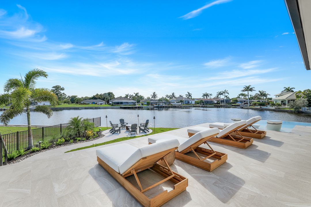 1610 Briarwood Ct, Marco Island, FL 34145