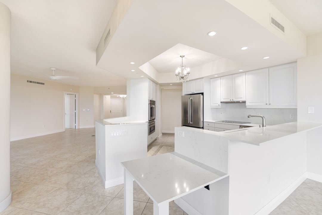 1060 Borghese Ln #1402, Naples, FL 34114