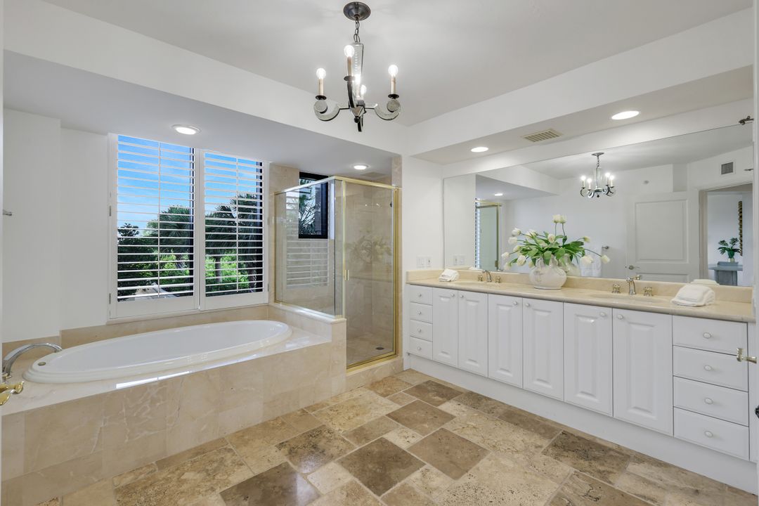 6597 Nicholas Blvd #306, Naples, FL 34108