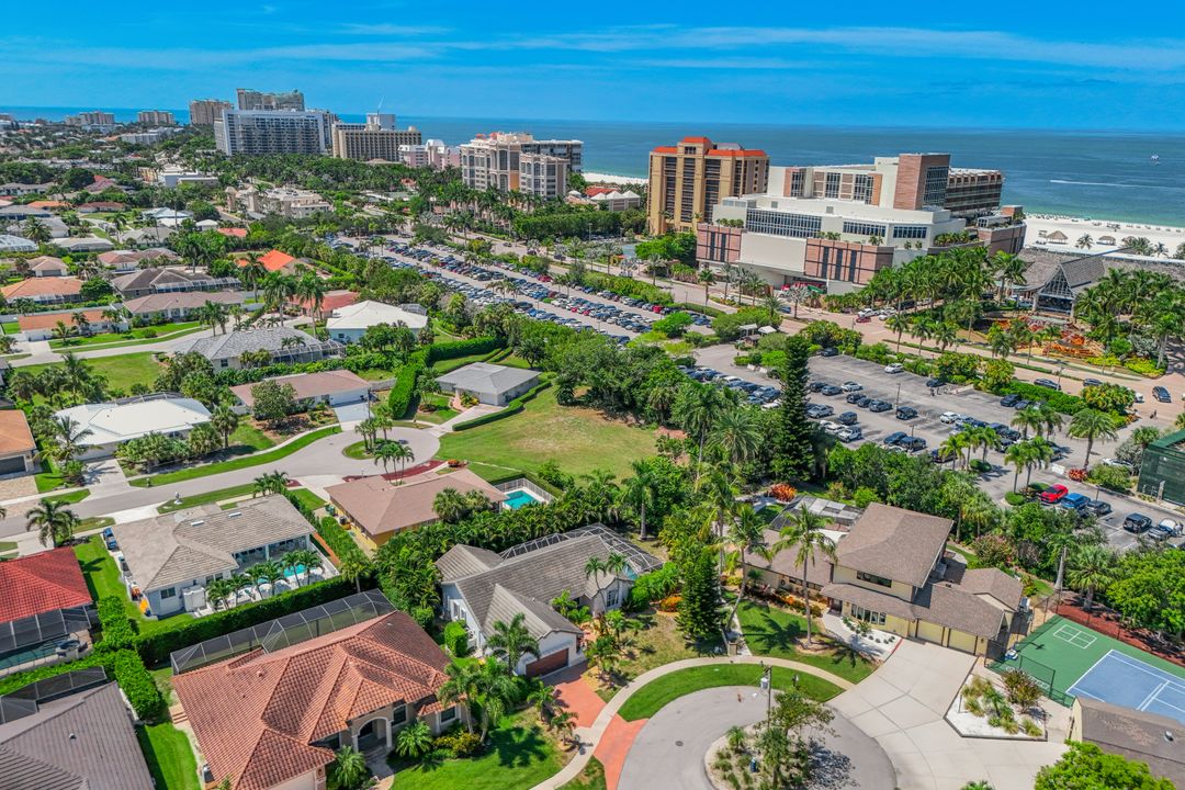 911 Ironwood Ct, Marco Island, FL 34145