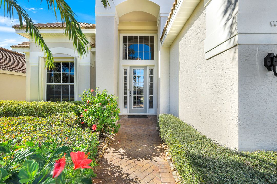 9196 Independence Way, Fort Myers, FL 33913