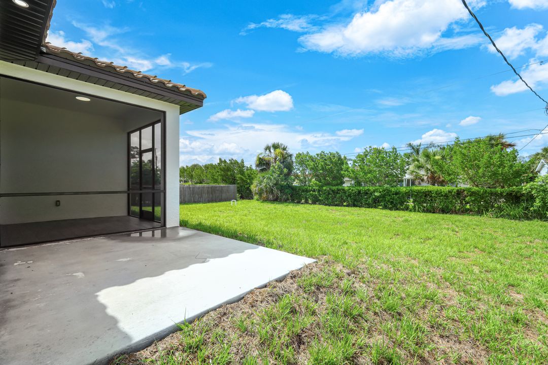 4409 5th St W, Lehigh Acres, FL 33971