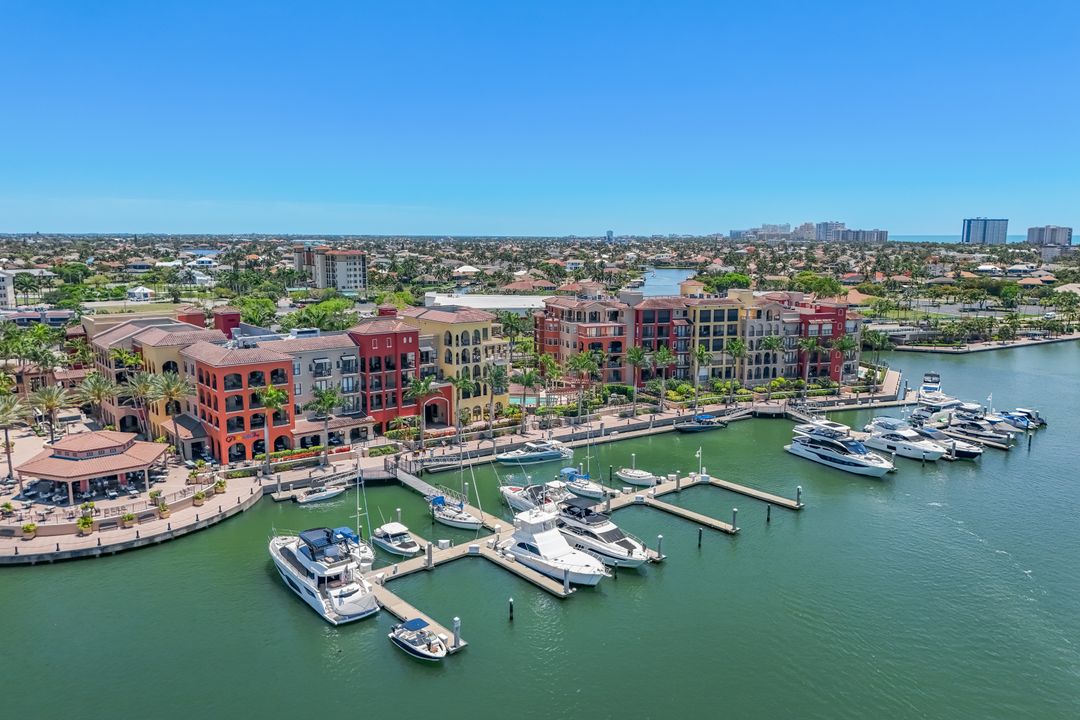 620 Rockport Ct, Marco Island, FL 34145