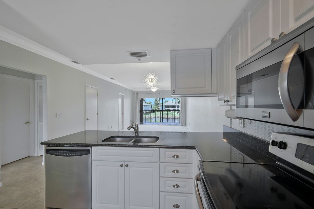 4550 SE 5th Pl #202, Cape Coral, FL 33904