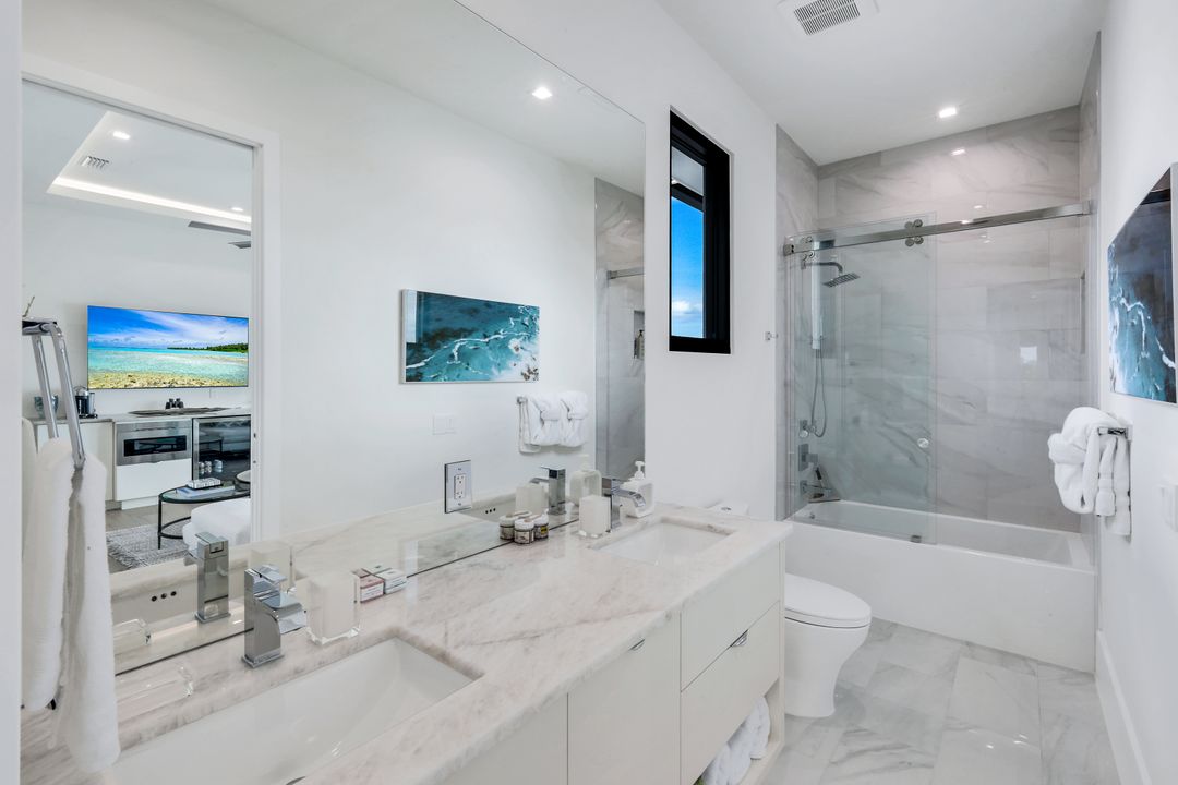 1631 Collingswood Ct, Marco Island, FL 34145