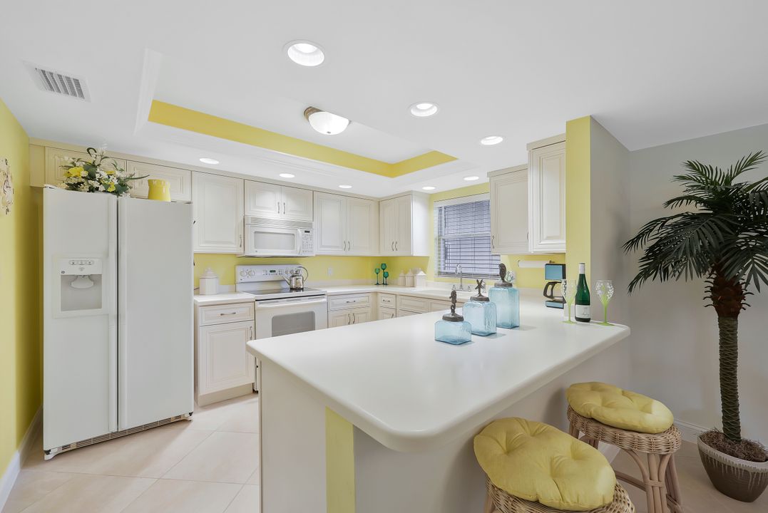 1520 Imperial Golf Course Blvd #214, Naples, FL 34110