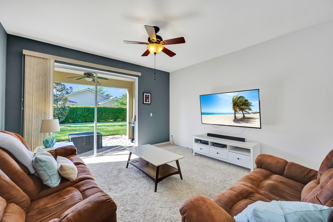 9262 Chestnut Tree Loop, Fort Myers, FL 33967