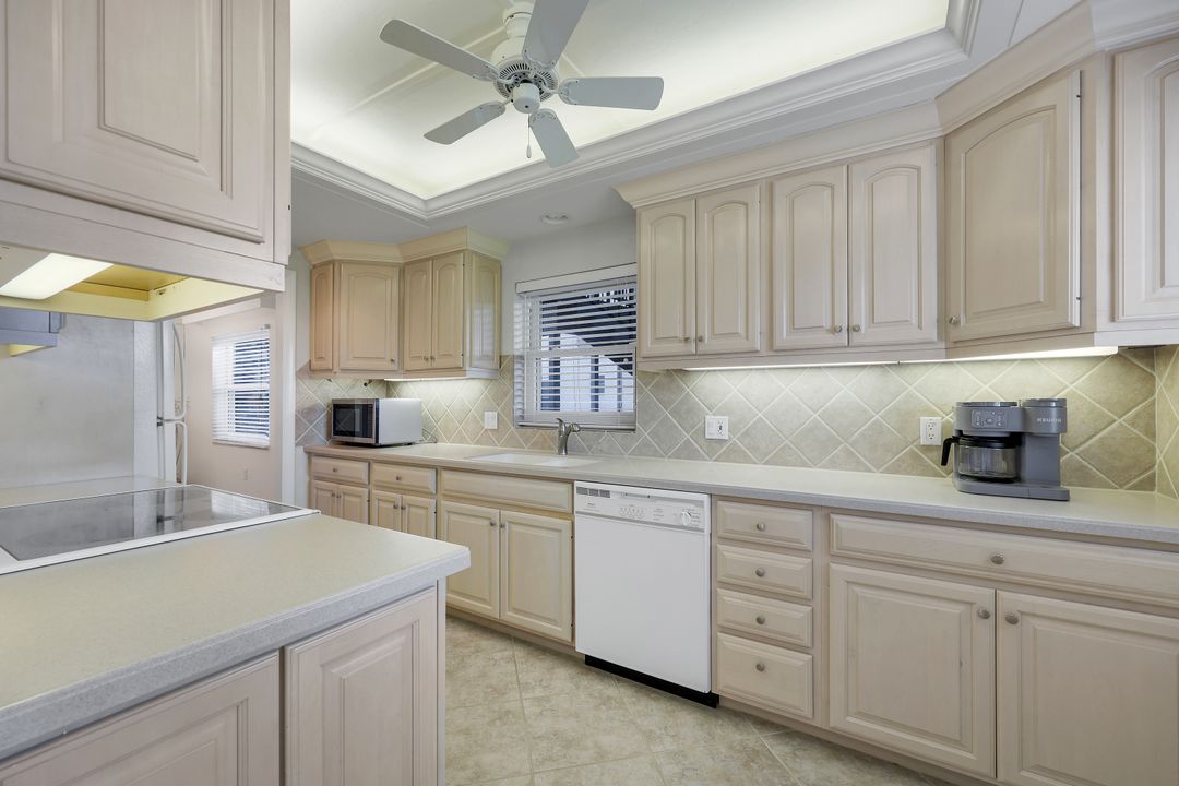 3400 Gulf Shore Blvd N #B4, Naples, FL 34103