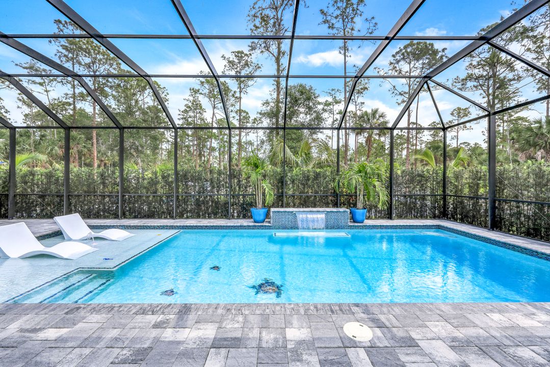 367 14th Ave NE, Naples, FL 34120