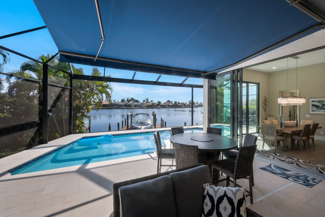 1812 Lagoon Ln, Cape Coral, FL 33914