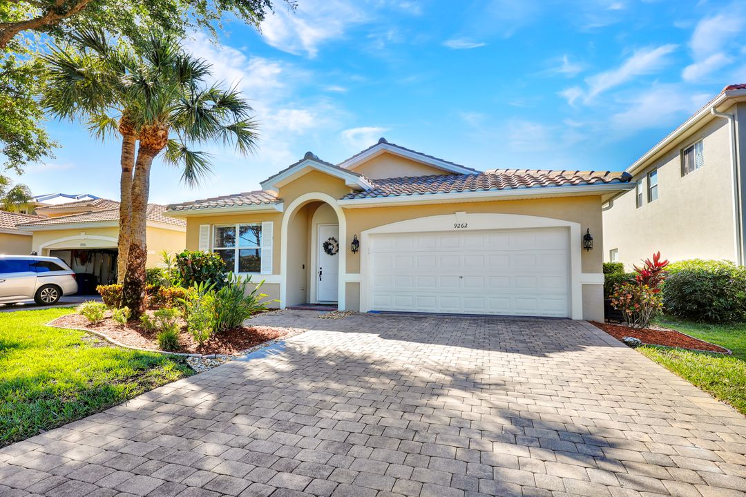 9262 Chestnut Tree Loop, Fort Myers, FL 33967